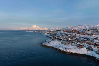 Militares daneses evacúan a un submarinista estadounidense por urgencia médica cerca de Groenlandia