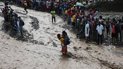 Millones abandonan sus casas ante la llegada del feroz huracán Matthew