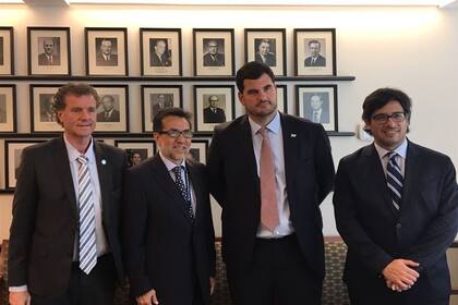 Milman, Burzaco y Garavano, ayer, en Washington, con el diplomático Luis Arreaga, del Departamento de Estado