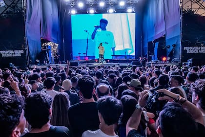 Milo J busca conectarse emocionalmente con sus fanáticos en cada show