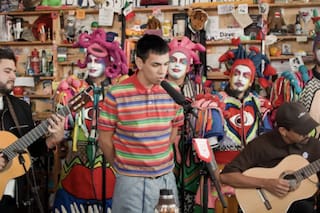Milo J ya tiene su concierto “Tiny Desk”, plagado de guiños sudamericanos