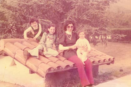 Mimo y sus hijos; Paraná 1977.