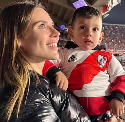 Mina le trasladó su amor por River a sus hijos