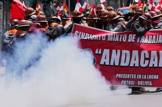 Mineros de Bolivia marchan en demanda de acciones contra la extracción ilegal y el saqueo