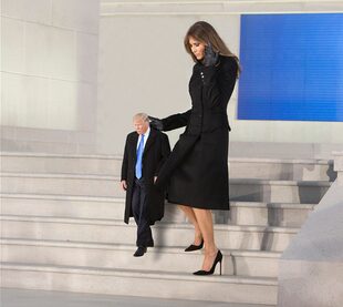 Mini Trump con su esposa, Melania