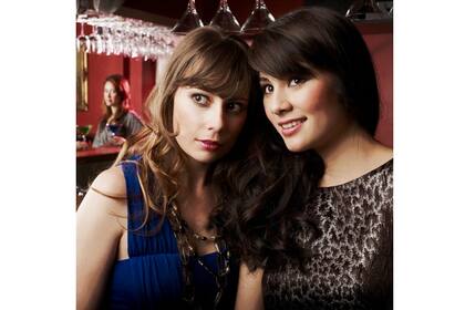 ¡Mirá cómo se vistió esa que está allá!