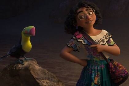 Mirabel utiliza un traje típico santandereano y una mochila wayuú