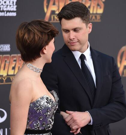 Miradas que matan: Colin Jost, contemplando a su novia