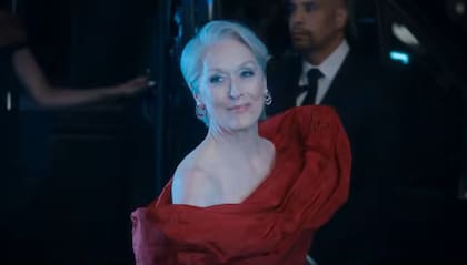 Miranda Priestly como editora de Runway hará todo lo necesario para salvar la revista de la decadencia