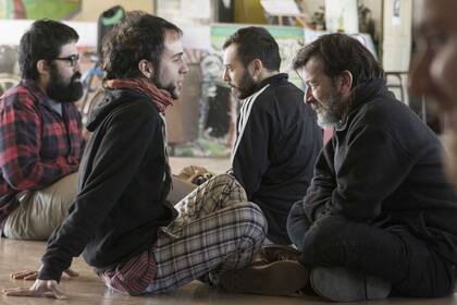 Mirarse fijo a los ojos, todo un desafío para los varones