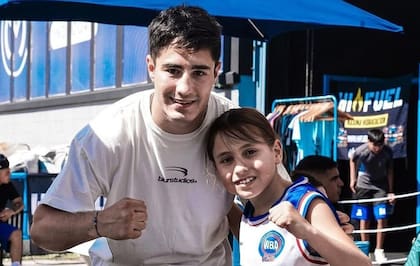 Mirco Cuello es pura felicidad; el título mundial interino lo pone de cara a grandes oportunidades