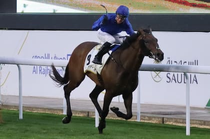 Un tema entre norirlandeses; el jockey Pat Cosgrave empieza a celebrar con Gifts of Gold; Miriñaque fue 7°.