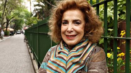 Mirta Busnelli se recupera favorablemente de una angioplastía