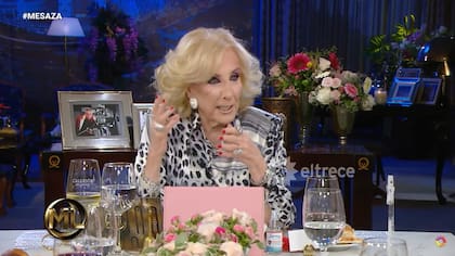 Mirtha ironizó con el viaje en avión privado de L-Gante
