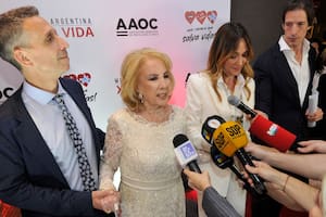 De la peculiar cartera de Mirtha Legrand en un evento solidario al detalle patriótico de Natalia Oreiro