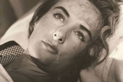Mirtha Legrand es Paula Vidal Ugarte en La Patota (1960)