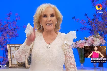 Mirtha Legrand regresó a su programa luego de más de dos años y no perdió su estilo corrosivo a la hora de preguntar; esta vez, su "víctima" fue Moria Casán