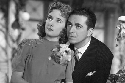 Mirtha Legrand y Juan Carlos Thorry en una escena de Los martes, orquideas, la película que marcaría el inicio de una carrera estelar