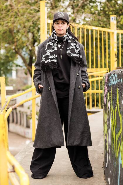 “Mis ideas vienen de la búsqueda y la investigación. Hay que «alimentar la cabeza» con libros, documentales, historia, referentes", dice.