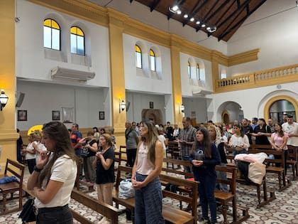 Misa en la Catedral Nuestra Señora del Rosario, de la diócesis de Merlo-Moreno, para rezar por la salud de Francisco