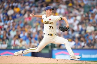 Misiorowski brilla y Yelich pega jonrón en triunfo 5-1 de Cerveceros sobre Cardenales