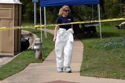 Misterio en Texas por un ataque en serie con paquetes bomba