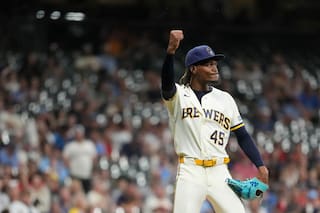 Mitchell pega jonrón de tres carreras y apoya a Harrison en triunfo de Cerveceros, 6-0 ante Cardenales