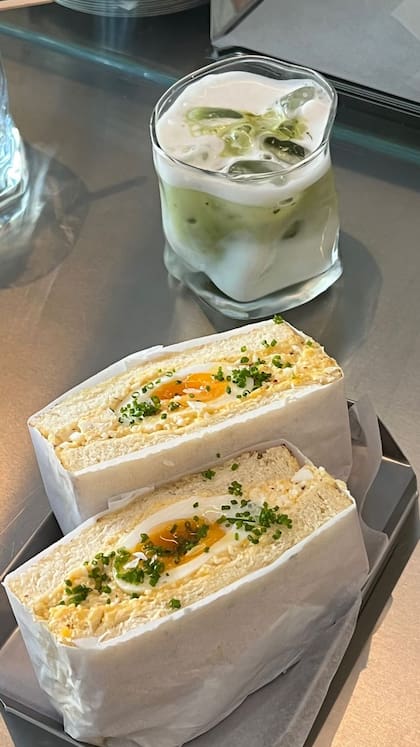 Mitingu, la tienda de sando y onigiri en Nuñez