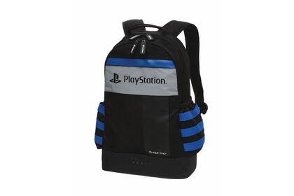 Mochilas Playstation. Con una línea completamente nueva, Sony lanzó sus mochilas Playstation con tres modelos: Stellar ($ 8.999), Skate ($ 9.999) y City ($9.999). Todas tienen el logo distintivo de la marca y están construidas con cinta poliéster sublimada y herrajes plásticos