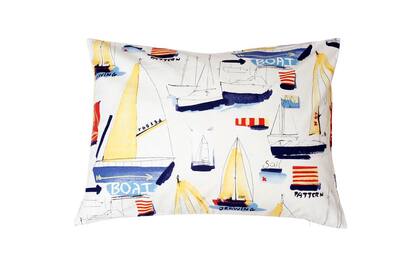 Modelo Theo, de puro algodón estampado Mide 40 x60cm y viene relleno de vellón siliconado ($520, Atelier de Hilos)