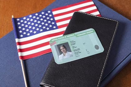 Modernización del sistema legal migratorio: la norma propone reducir décadas de espera con opción de pago acelerado