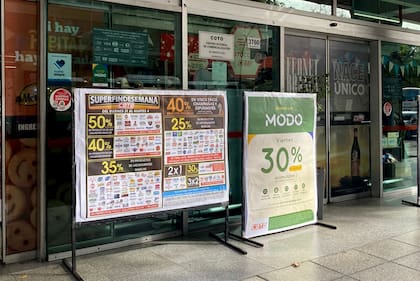 Modo y Mercado Pago protagonizaron una agresiva disputa por promociones y pagos en supermercados