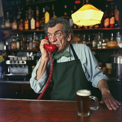 Moe Szyslak, dueño del bar, retratado por una inteligencia artificial
