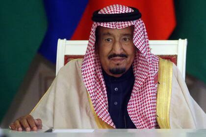El rey Salmán continúa siendo el monarca absoluto de Arabia Saudita, pero gran parte del poder se concentra en MBS