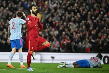 Mohamed Salah, una pieza clave de Liverpool, festeja frente a Manchester United