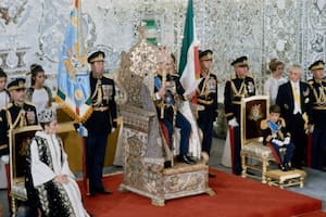 Un régimen marcado por la suntuosidad extrema, el despilfarro y un abismo social letal