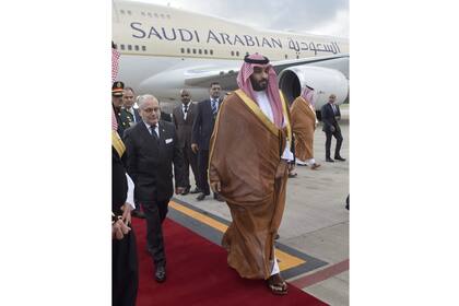Mohammed ben Salman arribó al aeropuerto de Ezeiza