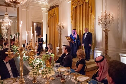 Mohammed ben Salman y Donald Trump, en la cena de gala en la Casa Blanca.