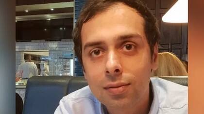 Moien Tayari gastó unos US$4300 tratando de preservar el nombre de su empresa.