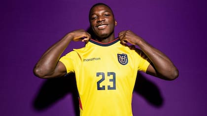 Moisés Caicedo fue amonestado en un partido contra Argentina