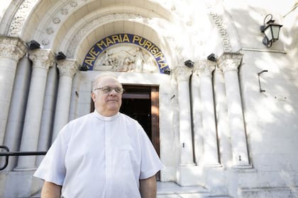 Molero está al frente de un centro terapéutico para niños de bajos recursos ubicado en el Bajo Flores
