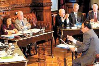 Eduardo Moliné O'Connor, durante el proceso en su contra, en una reunión de comisión presidida por Cristina Kirchner