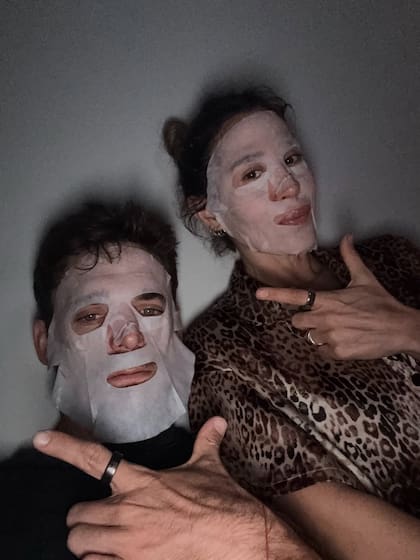 Momento de relax y mascarillas faciales (Foto: Instagram @jmena)