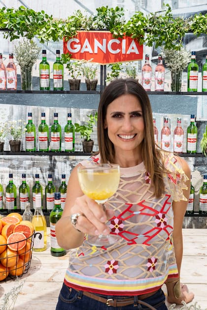 Mona Gallosi creó una novedosa carta de tragos versátiles, refrescantes y de baja graduación alcohólica