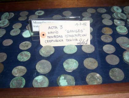 Monedas recuperadas por el buscador de tesoros argentino Rodolfo Filippelli