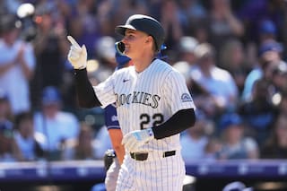 Moniak y Karros conectan jonrones y los Rockies vencen 9-6 a los Dodgers
