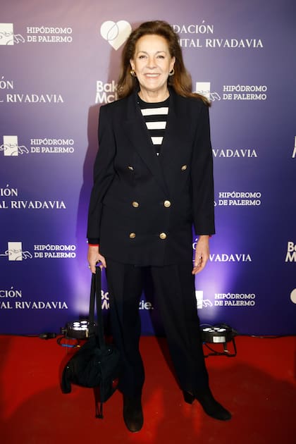 Mónica Gonzaga, entusiasmada con el reciente estreno de Barrabravas, posó ante los flashes