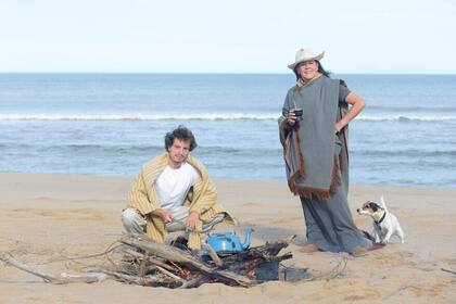 Mónica Gonzaga y su hijo Adriano Sessa en Punta del Este, donde pasaron el confinamiento