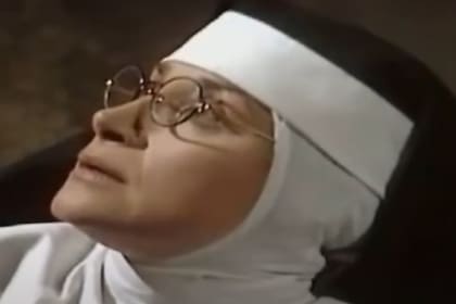 Mónica Santibáñez, en el papel de Sor Beatriz en la novela La extraña dama: "Fue un personaje extraordinario que la gente recuerda todavía"