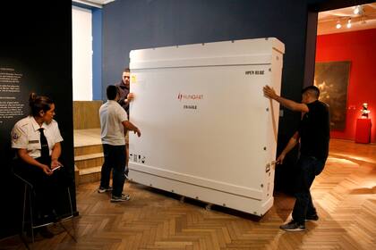 La muestra en pleno montaje